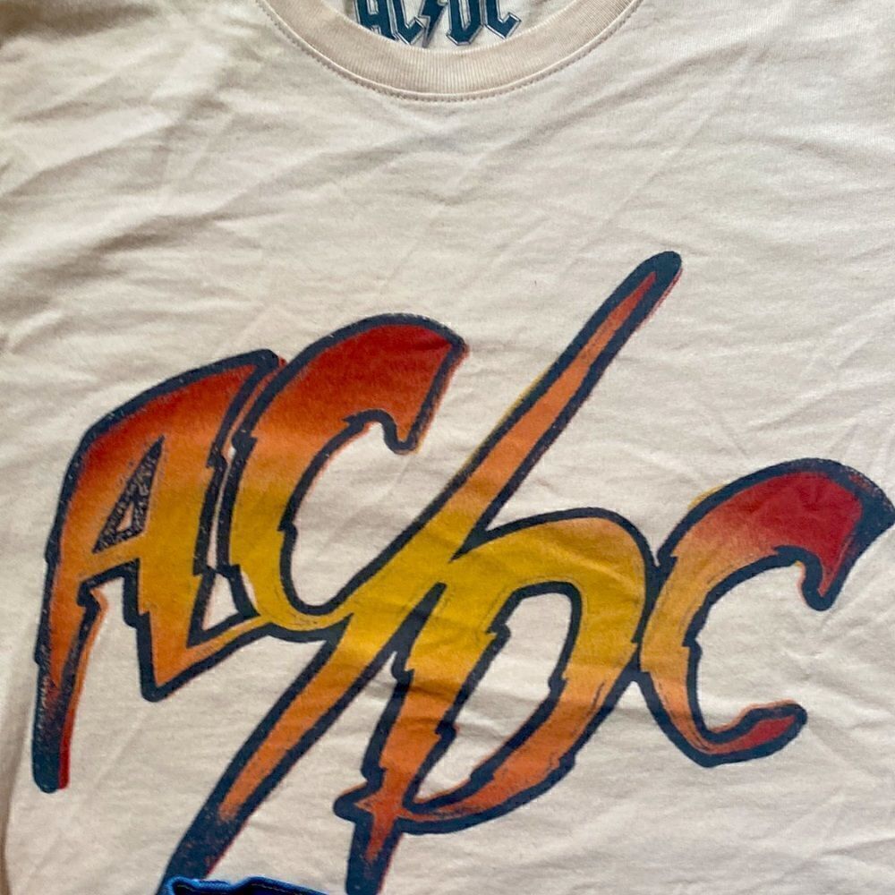 Graphic Tee - Picture 2 of 3